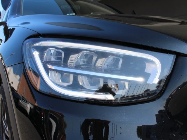 MERCEDES-BENZ GLC 300 usata, con Sensori di parcheggio anteriori