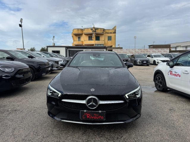 MERCEDES-BENZ CLA 180 usata, con Alzacristalli elettrici