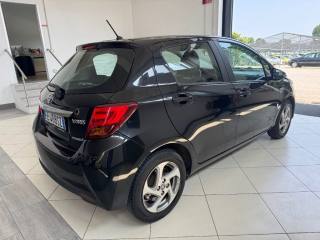 TOYOTA Yaris usata, con Autoradio