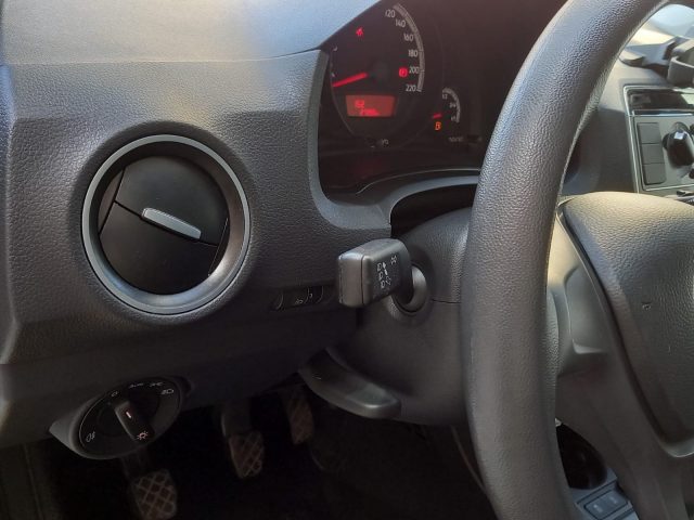VOLKSWAGEN up! usata, con Fendinebbia