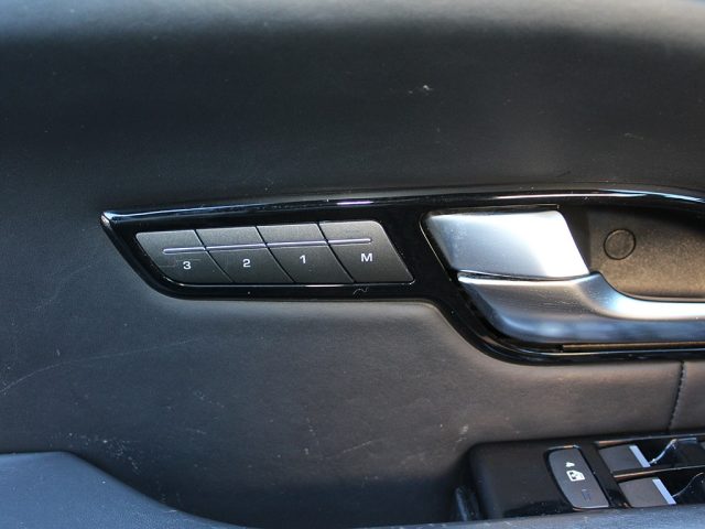 LAND ROVER Range Rover Evoque usata, con USB