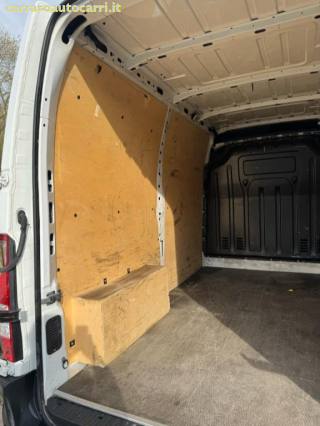 RENAULT Master usata, con USB