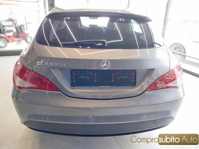 MERCEDES-BENZ CLA 180 usata, con Alzacristalli elettrici