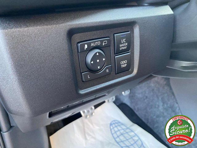 TOYOTA Yaris usata, con Cruise Control