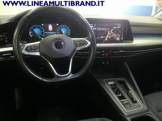 VOLKSWAGEN Golf usata, con USB