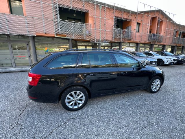 SKODA Octavia usata, con Airbag laterali