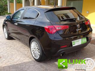 ALFA ROMEO Giulietta usata, con Autoradio