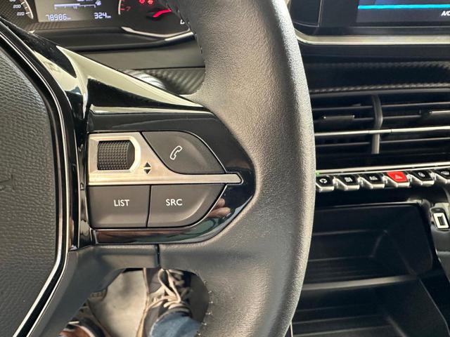 PEUGEOT 2008 usata, con Airbag testa