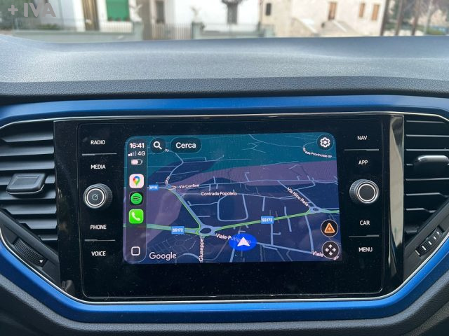 VOLKSWAGEN T-Roc usata 23