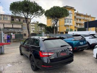 SKODA Superb usata, con Cerchi in lega