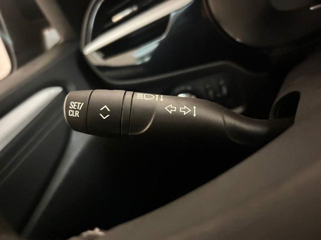 OPEL Corsa usata, con Park Distance Control