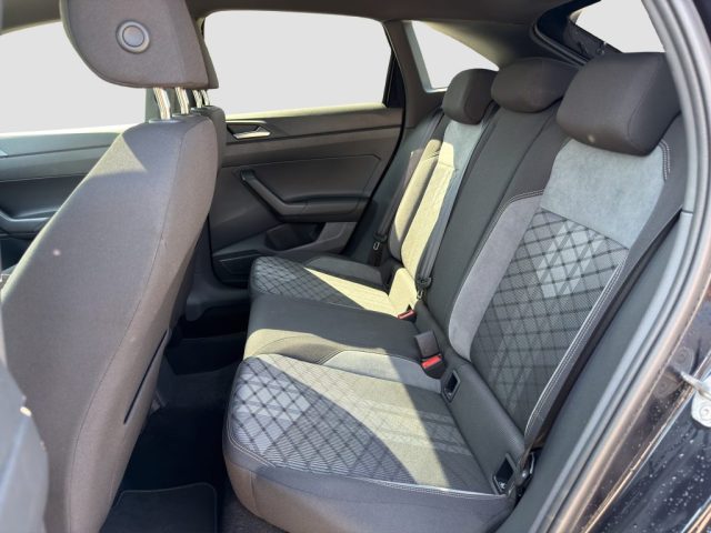 VOLKSWAGEN Taigo usata 10