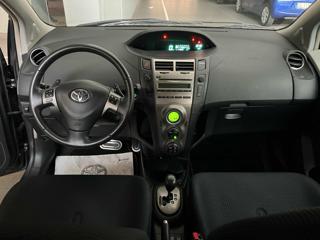 TOYOTA Yaris usata, con Sedile posteriore sdoppiato