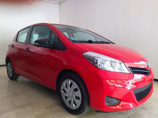 TOYOTA Yaris usata, con ABS