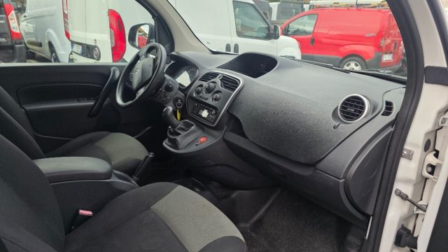 RENAULT Kangoo usata, con USB