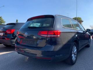 VOLKSWAGEN Passat Variant usata, con Airbag laterali