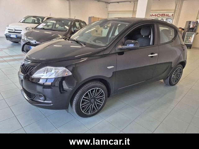 LANCIA Ypsilon usata, con Autoradio
