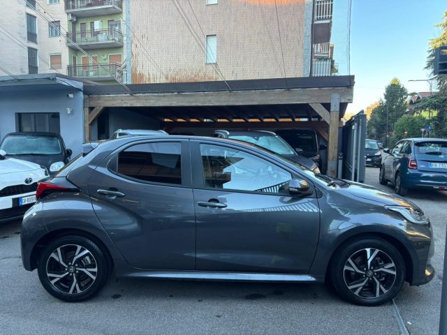 TOYOTA Yaris usata, con Autoradio