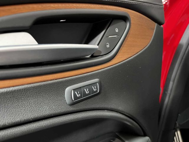 ALFA ROMEO Stelvio usata, con Airbag testa