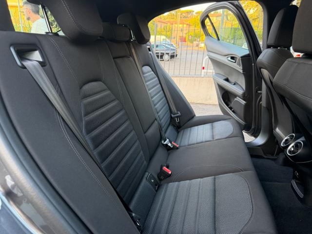 ALFA ROMEO Stelvio usata, con Chiusura centralizzata