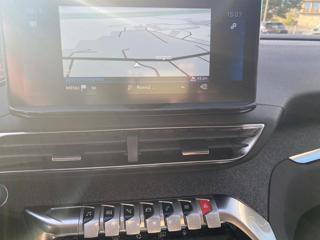 PEUGEOT 3008 usata, con Park Distance Control