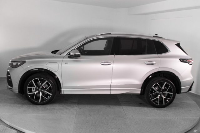 VOLKSWAGEN Tiguan usata, con Airbag laterali