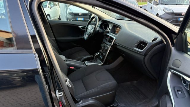 VOLVO V40 Cross Country usata, con Bracciolo