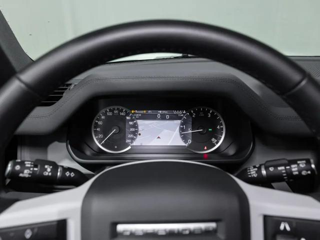 LAND ROVER Defender usata, con Controllo trazione