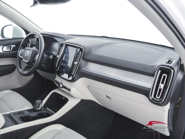 VOLVO XC40 usata 11