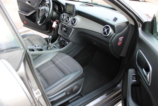 MERCEDES-BENZ CLA 200 usata, con Lettore CD