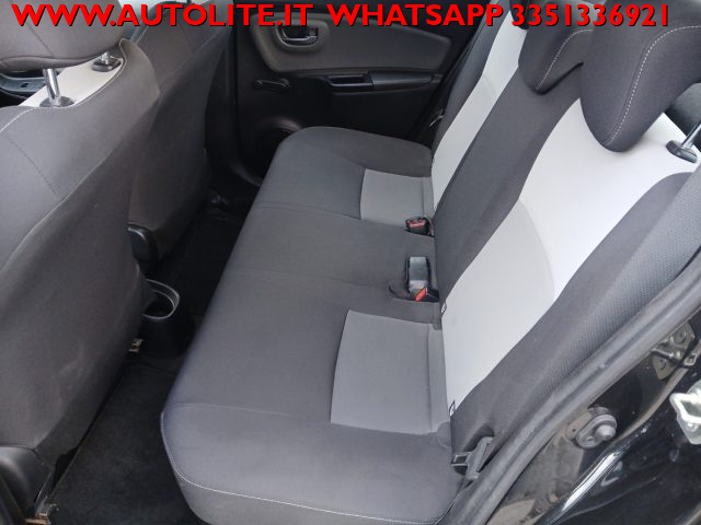 TOYOTA Yaris usata, con Volante in pelle