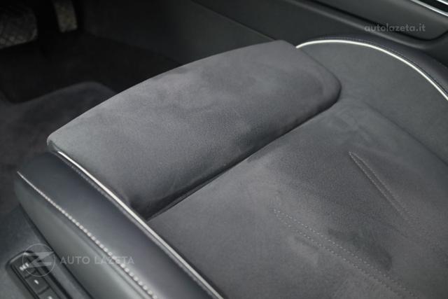 VOLKSWAGEN Passat usata, con Airbag testa