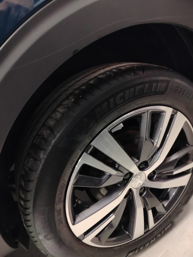 PEUGEOT 5008 usata, con Bluetooth