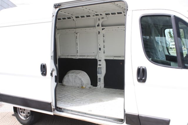 PEUGEOT Boxer usata, con Servosterzo