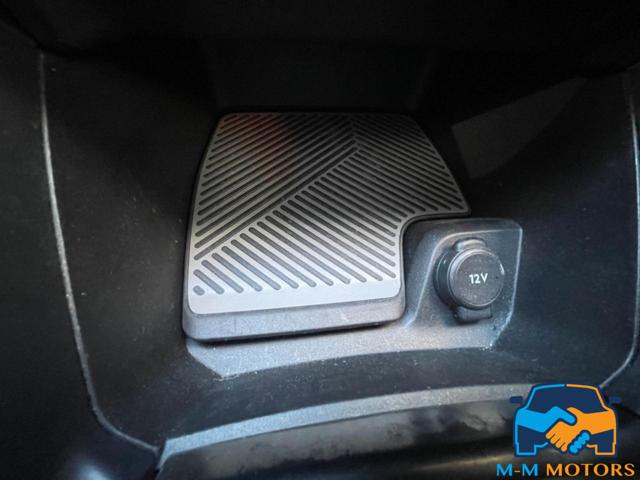 CITROEN E-C4 usata, con USB