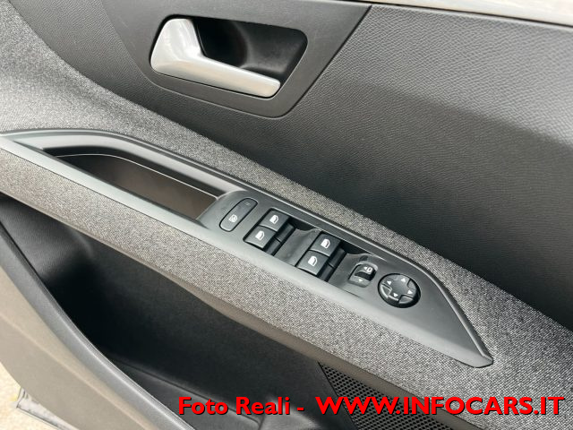 PEUGEOT 3008 usata, con Bracciolo