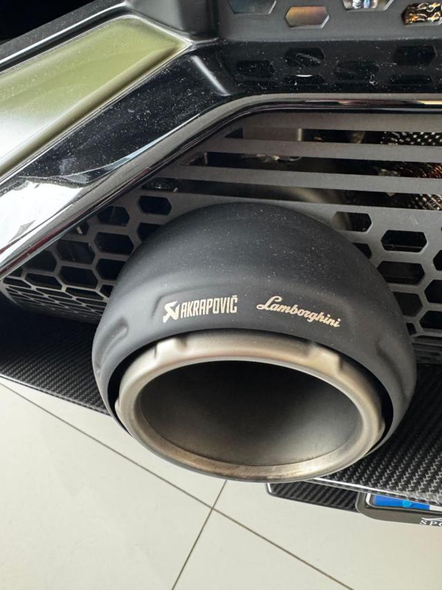 LAMBORGHINI Huracan usata 26