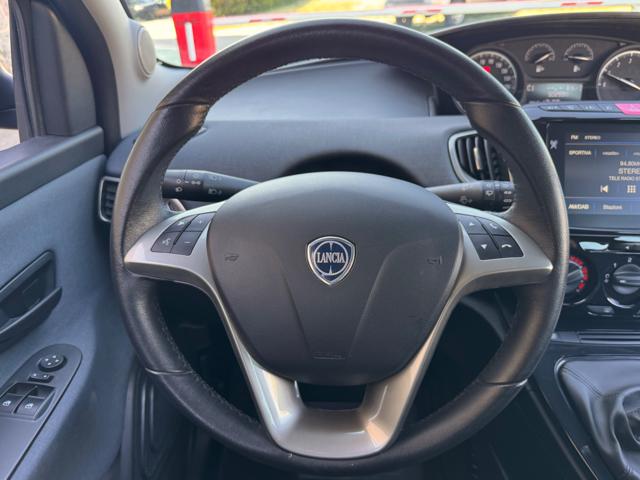 LANCIA Ypsilon usata, con Park Distance Control