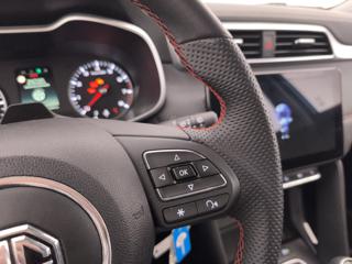 MG ZS usata, con USB