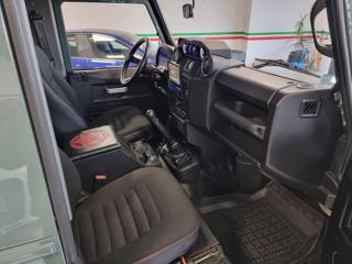LAND ROVER Defender usata, con Volante in pelle