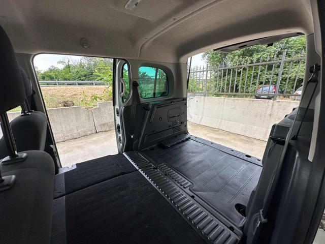 RENAULT Kangoo usata 67