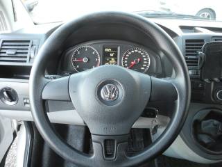 VOLKSWAGEN T5 usata, con Autoradio