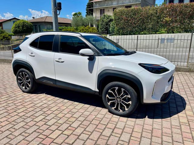TOYOTA Yaris Cross usata, con Airbag laterali