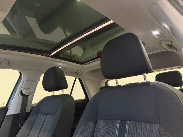 VOLKSWAGEN T-Roc usata, con Specchietti laterali elettrici