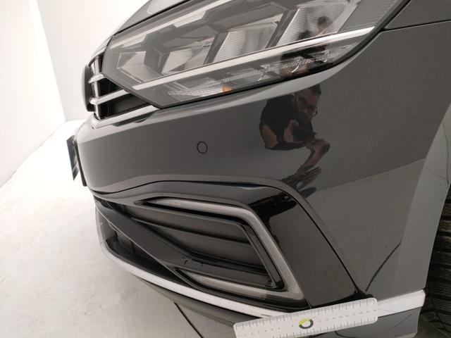 VOLKSWAGEN Passat Variant usata, con Airbag testa