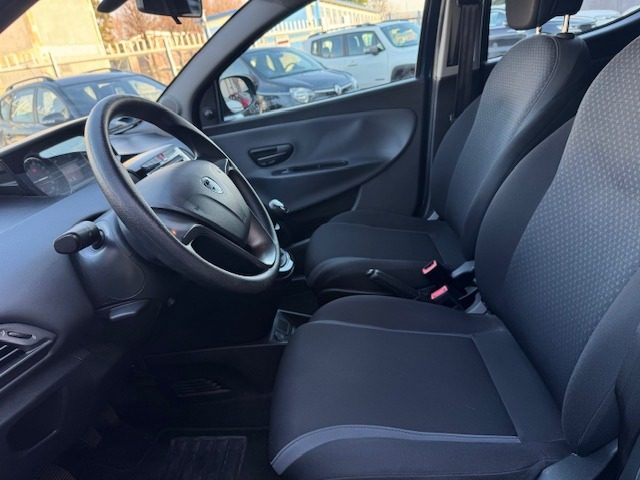 LANCIA Ypsilon usata, con Immobilizzatore elettronico