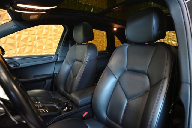 PORSCHE Macan usata 23