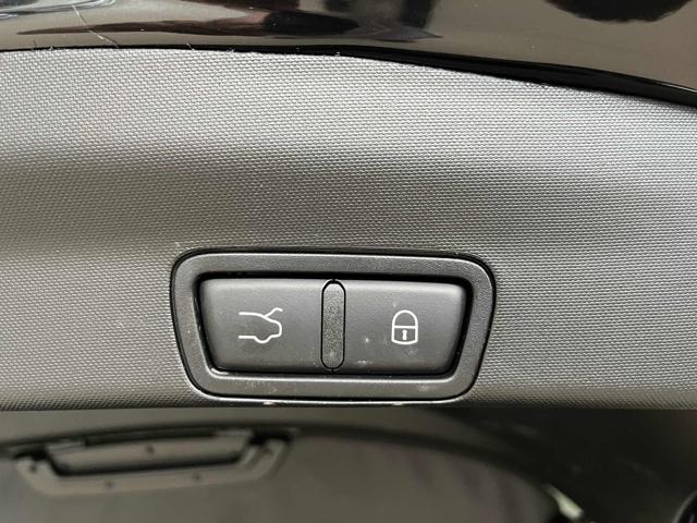 ALFA ROMEO Stelvio usata, con Autoradio digitale