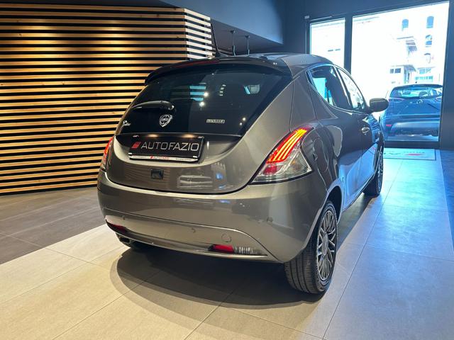 LANCIA Ypsilon usata, con Autoradio digitale