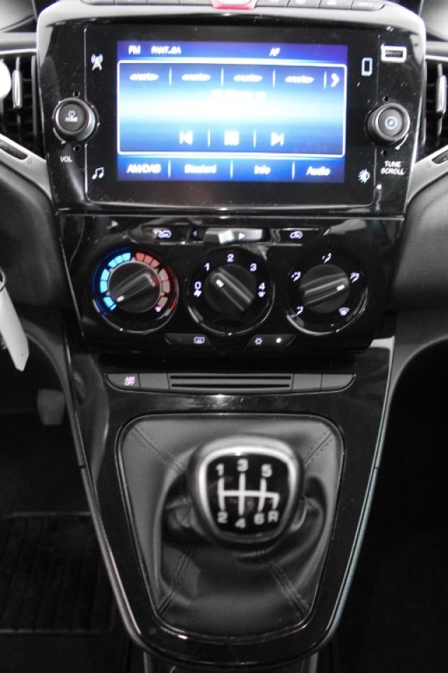 LANCIA Ypsilon usata, con Autoradio digitale